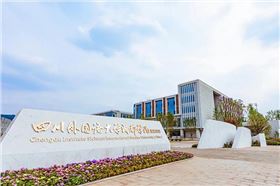 要問哪家專業(yè)舞臺(tái)音響比較好?學(xué)校晚會(huì)都選擇它!