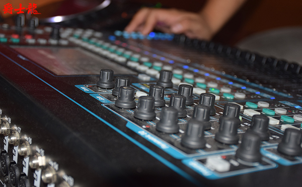 JSL爵士龍戶內外舞臺音響系統調音臺編組功能介紹